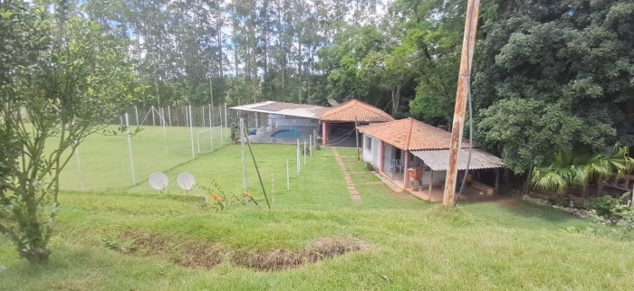 Chácara no Bairro Lameus