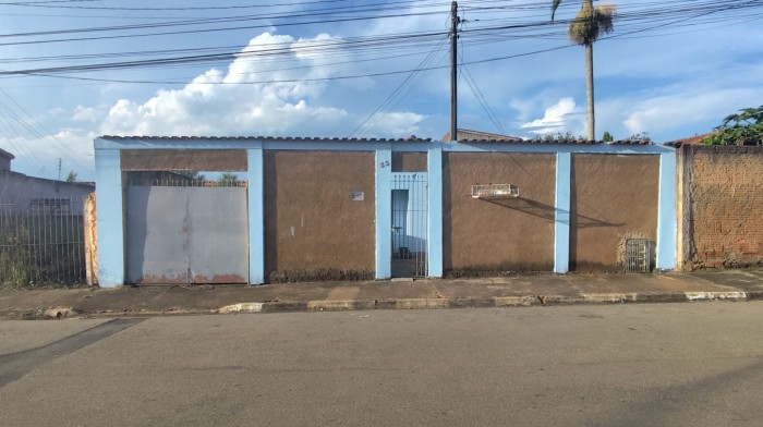 Rua Altemar Dutra de Oliveira, n.º 38 